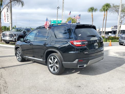 Used 2023 Honda Pilot Elite image 7