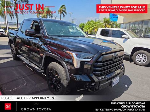 Used 2024 Toyota Tundra Limited AWD/4WD image 2