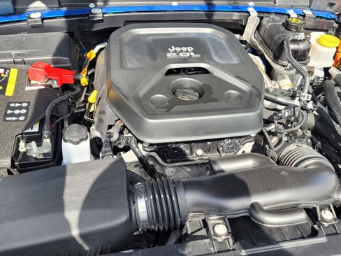 Used 2022 Jeep Wrangler Unlimited Rubicon 4xe image 10