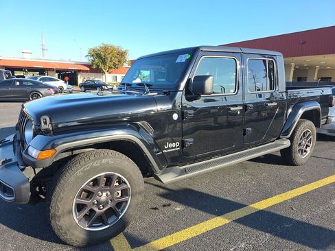 Used 2021 Jeep Gladiator Overland w/ Popular Equipment Package AWD/4WD image 1