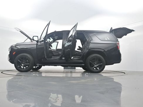 Used 2022 Chevrolet Tahoe Z71 w/ Luxury Package AWD/4WD image 44