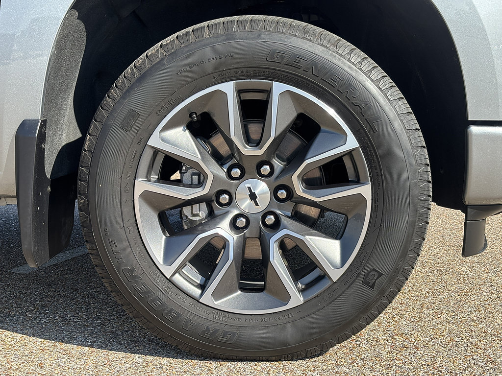 Used 2024 Chevrolet Silverado 1500 RST w/ LPO, Liner Protection Package AWD/4WD image 9