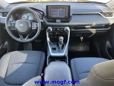 Used 2019 Toyota RAV4 XLE image 5
