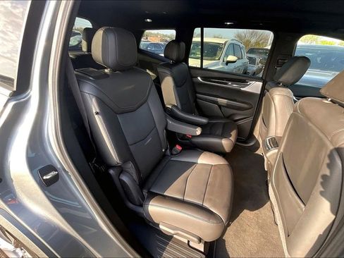 Used 2023 Cadillac XT6 Premium Luxury FWD image 27