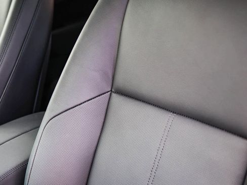 Used 2026 Land Rover Range Rover Velar Dynamic SE image 28