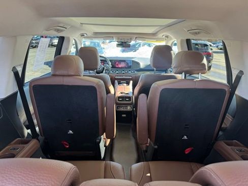 Used 2024 Mercedes-Benz GLS 450 4MATIC image 14