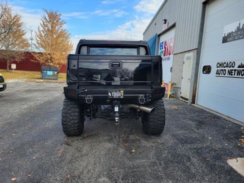 Used 2005 HUMMER H2 SUT w/ Preferred Equipment Group AWD/4WD image 17