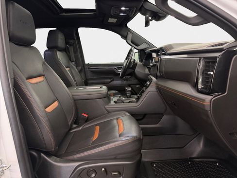Used 2022 GMC Sierra 1500 AT4 w/ Technology Package image 12
