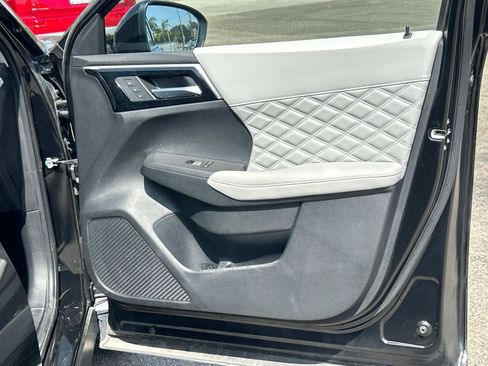 Used 2023 Mitsubishi Outlander SEL image 25