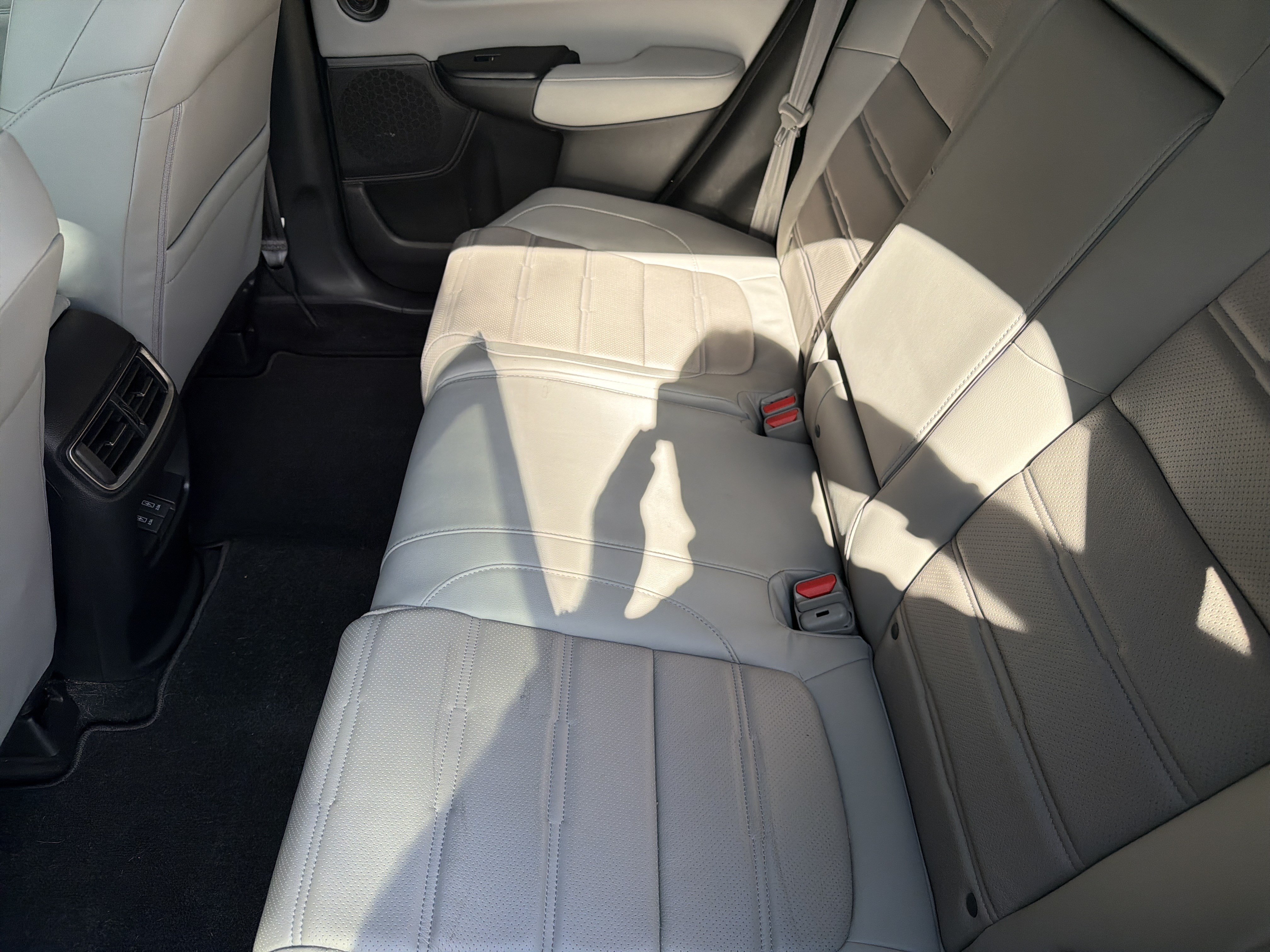 Used 2018 Honda CR-V Touring image 31