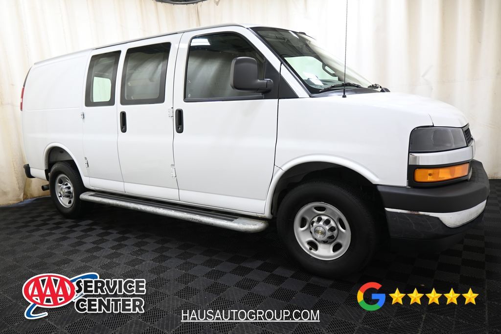 Used 2025 Chevrolet Express 2500 w/ Driver Convenience Package RWD image 13