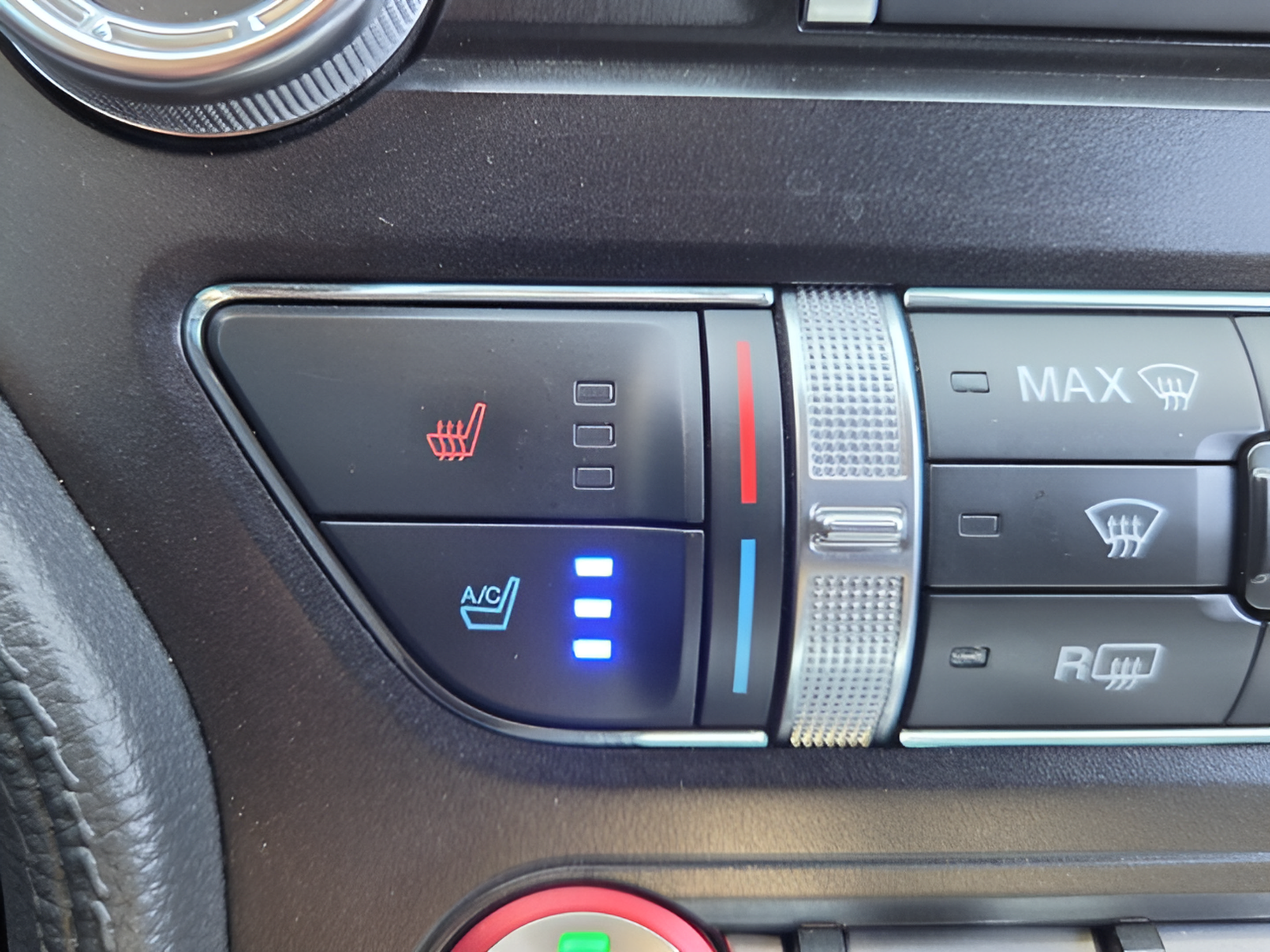 Used 2019 Ford Mustang GT Premium w/ GT Performance Package RWD image 22