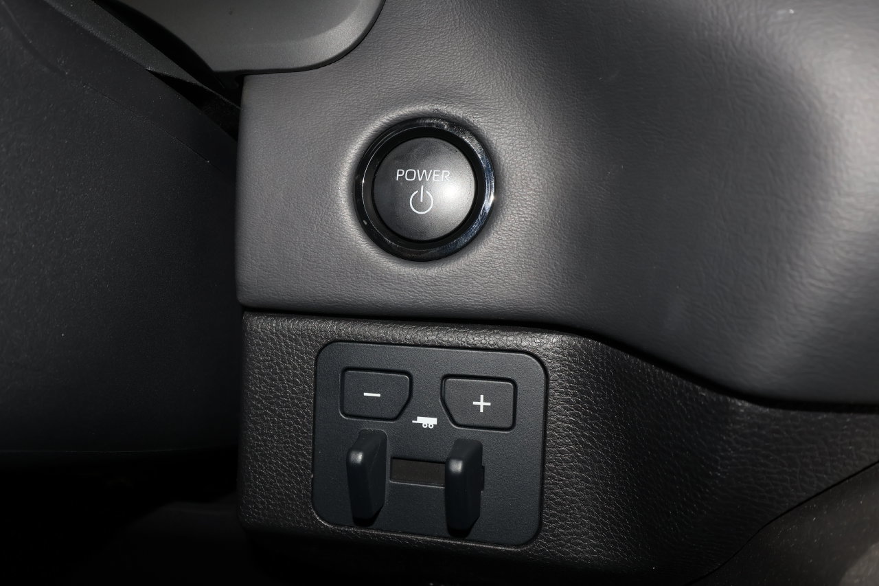 Used 2026 Toyota Sequoia Platinum AWD/4WD image 17