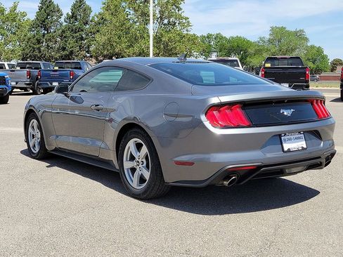 Used 2022 Ford Mustang Coupe RWD image 7