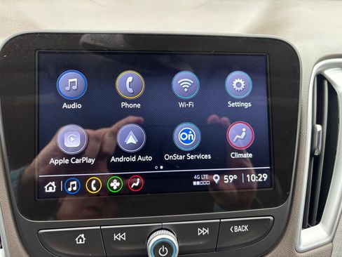 Used 2024 Chevrolet Malibu LT image 19