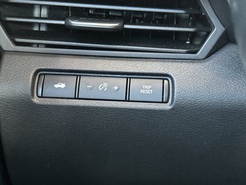 Used 2023 Nissan Altima 2.5 SR FWD image 28