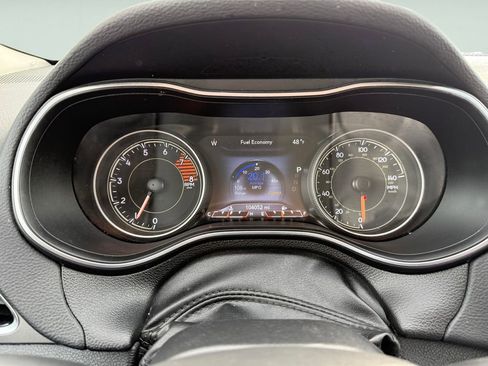 Used 2020 Jeep Cherokee Limited image 9