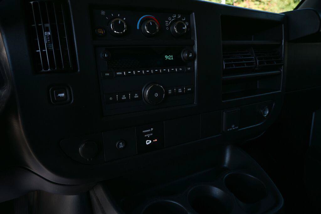 Used 2025 GMC Savana 2500 w/ Driver Convenience Package RWD image 14