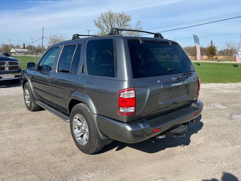 Used 2004 Nissan Pathfinder LE Platinum image 5