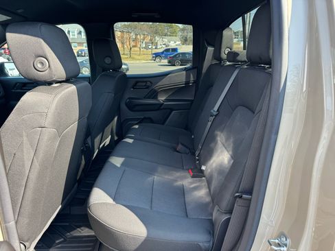 Used 2024 Chevrolet Colorado Trail Boss w/ Technology Package image 18