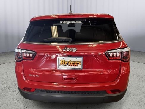 Used 2023 Jeep Compass Sport AWD/4WD image 7