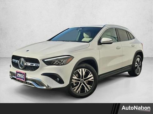 Used 2025 Mercedes-Benz GLA 250 4MATIC image 1