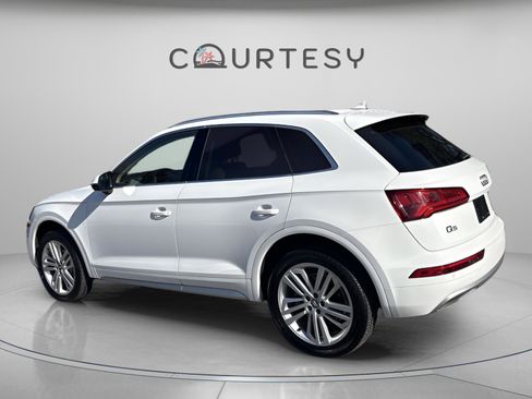 Used 2018 Audi Q5 Prestige w/ Prestige Package image 5