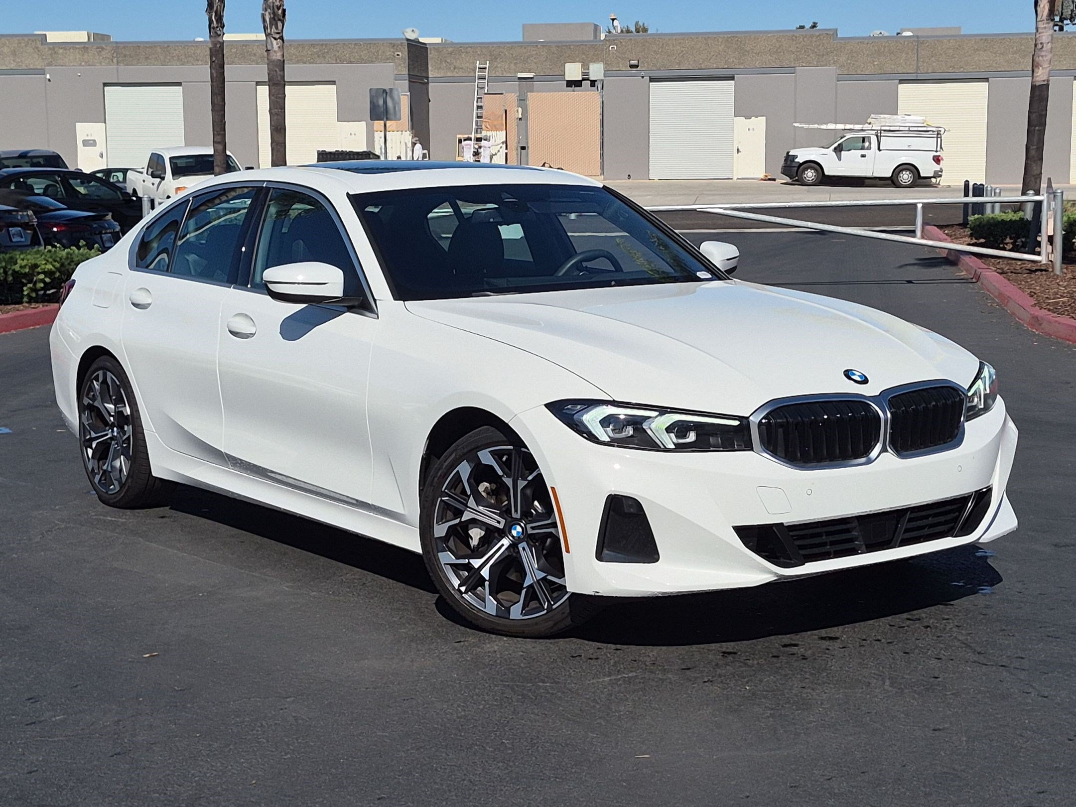 Used 2026 BMW 330i Sedan w/ Convenience Package RWD image 2