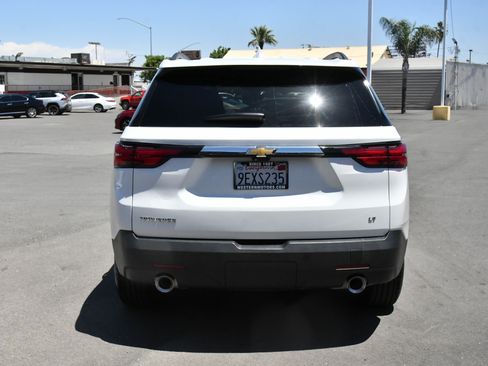 Used 2023 Chevrolet Traverse LT FWD image 7