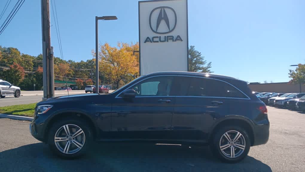 Used 2021 Mercedes-Benz GLC 300 4MATIC image 2
