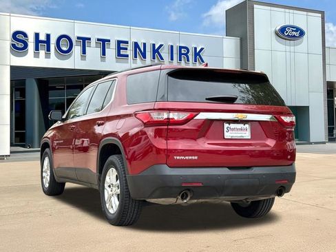 Used 2020 Chevrolet Traverse LT image 6