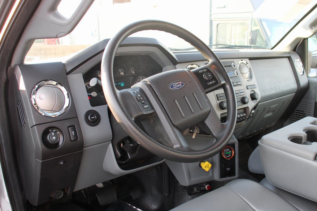 Used 2019 Ford F750 2WD Regular Cab Super Duty image 28