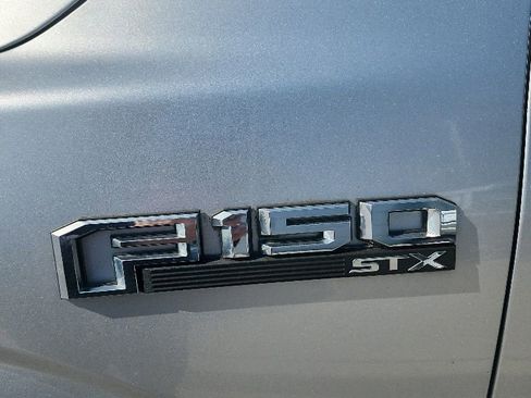 Used 2019 Ford F150 XL w/ Equipment Group 101A Mid RWD image 4