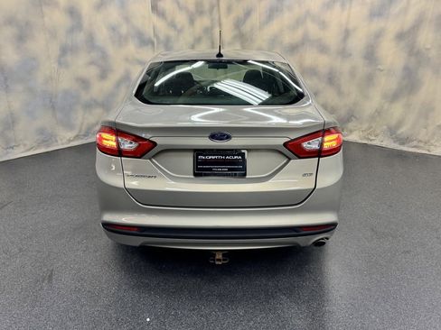 Used 2015 Ford Fusion SE image 6