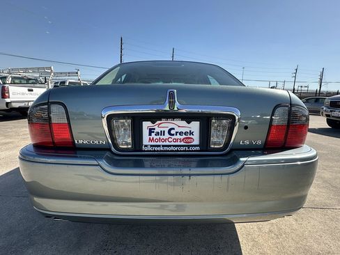 Used 2005 Lincoln LS RWD image 5