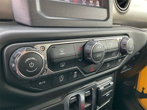 Used 2020 Jeep Wrangler Sport image 25