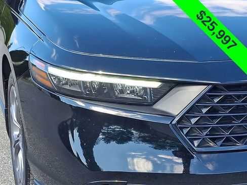 Used 2023 Honda Accord EX image 9