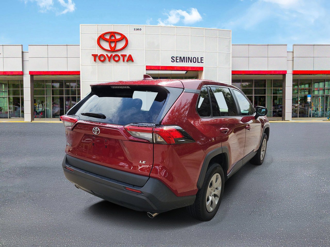 Used 2023 Toyota RAV4 LE FWD image 3