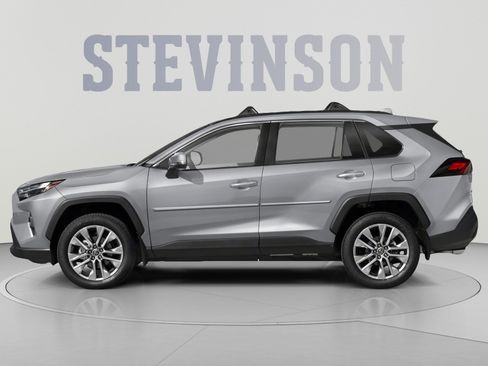 Used 2025 Toyota RAV4 XLE FWD image 3