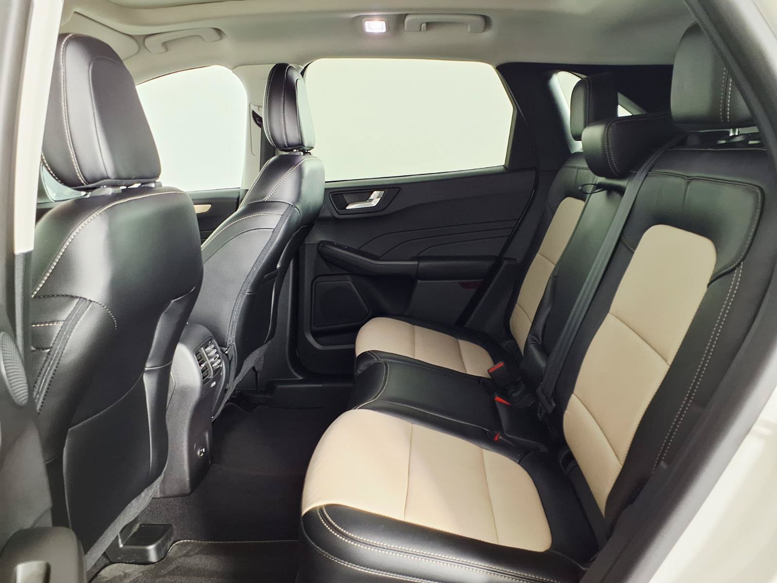 Used 2021 Ford Escape Titanium w/ Titanium Premium Package FWD image 13