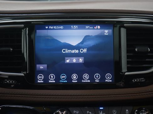 Used 2019 Chrysler Pacifica Limited image 20