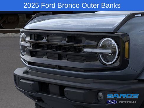 New 2025 Ford Bronco Outer Banks image 19