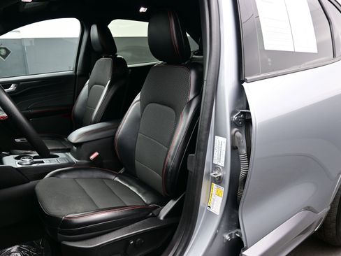 Used 2023 Ford Escape ST-Line image 13