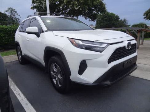 Used 2024 Toyota RAV4 XLE w/ Convenience Package AWD/4WD image 4