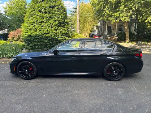 Used 2022 BMW M550i xDrive AWD/4WD image 7