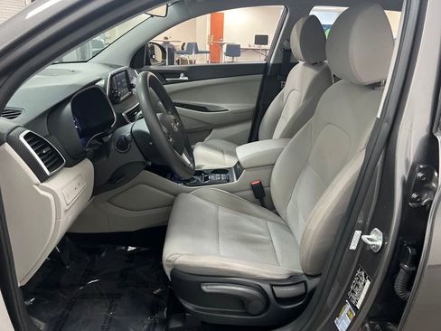 Used 2020 Hyundai Tucson SE image 11