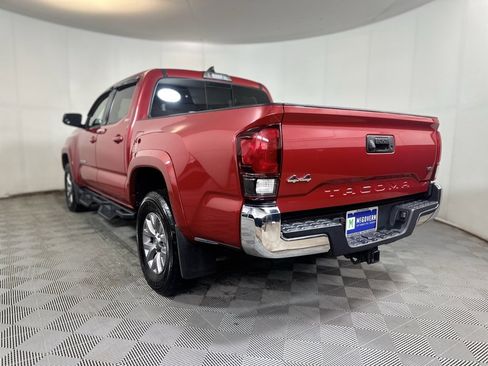 Used 2018 Toyota Tacoma SR5 image 4