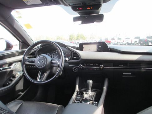 Used 2021 MAZDA MAZDA3 Premium Plus image 24