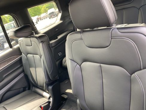 New 2026 Jeep Grand Cherokee L Limited image 37