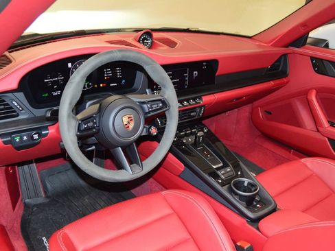 Certified 2025 Porsche 911 Targa 4 GTS AWD/4WD image 4